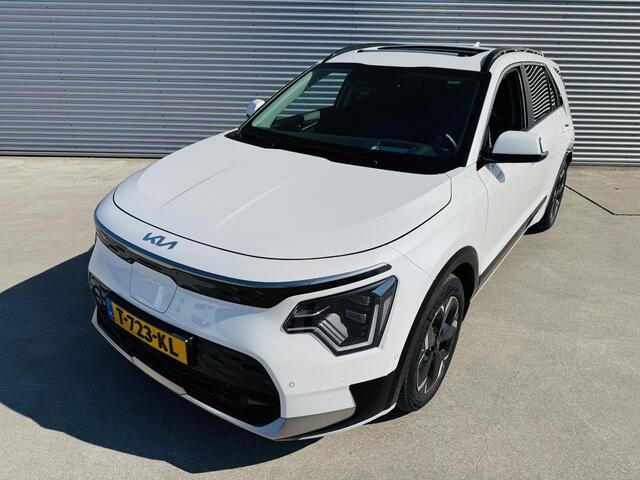 KIA e-Niro EV ExecutiveLine 64.8 kWh Trekhaak | NW staat | NW geleverd & Onderhouden