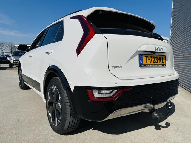 KIA e-Niro EV ExecutiveLine 64.8 kWh Trekhaak | NW staat | NW geleverd & Onderhouden