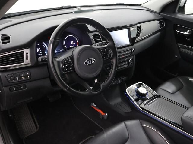 KIA e-Niro ExecutiveLine 64 kWh | Lederen Bekleding | JBL Audio | Dodehoekdetectie | Stoel/Stuurwielverwarming | Stoelventilatie | Elektrisch bedienbare bestuurdersstoel met geheugenfunctie
