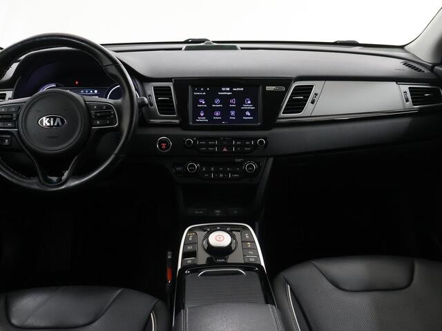KIA e-Niro ExecutiveLine 64 kWh | Lederen Bekleding | JBL Audio | Dodehoekdetectie | Stoel/Stuurwielverwarming | Stoelventilatie | Elektrisch bedienbare bestuurdersstoel met geheugenfunctie