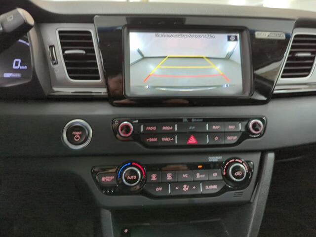 KIA e-Niro ExecutiveLine 64 kWh NL AUTO | CAMERA | LEDER |