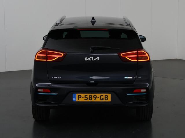KIA e-Niro Edition 64 kWh | Stoel/Stuurwielverwarming | Navigatie | Parkeercamera | Climate control |
