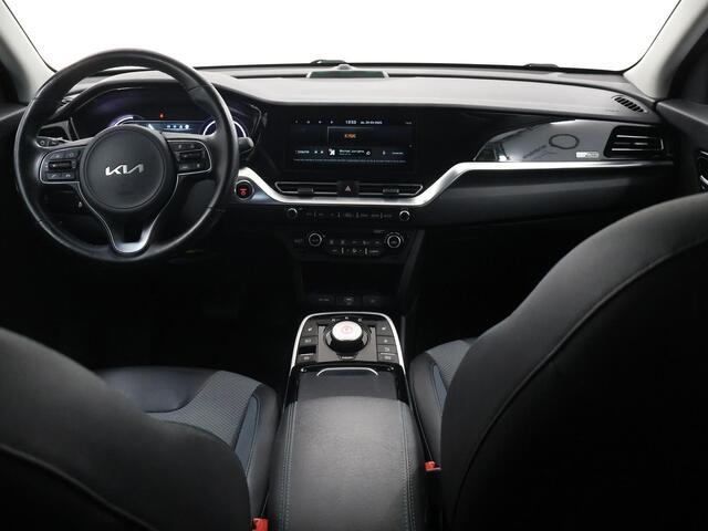 KIA e-Niro Edition 64 kWh | Stoel/Stuurwielverwarming | Navigatie | Parkeercamera | Climate control |