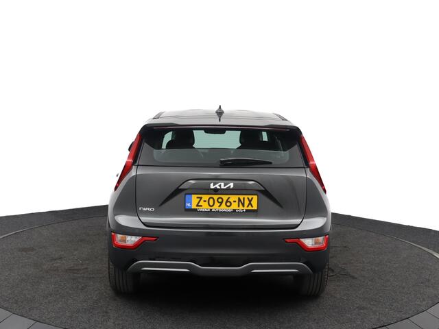 KIA e-Niro EV Light Edition 64.8 kWh - Navigatie - Climate Control - Apple Carplay/Android Auto - Fabrieksgarantie tot 05-2031