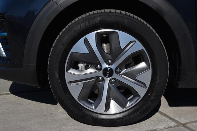 KIA e-Niro DynamicPlusLine 64 kWh | SCHUIF/KANTELDAK | CAMERA | TREKHAAK | STUUR/STOELVERWARMING | CRUISE CONTROL | CLIMATE CONTROL | PDC | LMV