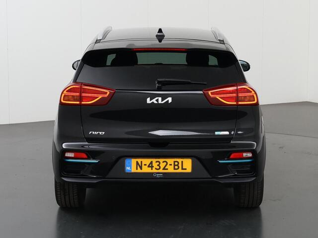 KIA e-Niro DynamicPlusLine 64 kWh | Panoramadak | Stoel/Stuurwielverwarming | Adaptieve Cruise Control | Keyless Go | LED Koplampen |