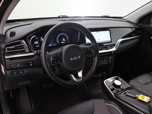 KIA e-Niro DynamicPlusLine 64 kWh | Panoramadak | Stoel/Stuurwielverwarming | Adaptieve Cruise Control | Keyless Go | LED Koplampen |