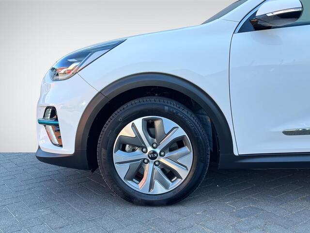 KIA e-Niro DynamicLine 64 kWh | Navigatie | Camera | Apple Carplay/Android Auto | JBL Audio | Adapt. Cruise Control | Keyless Entry | Rijklaarprijs!