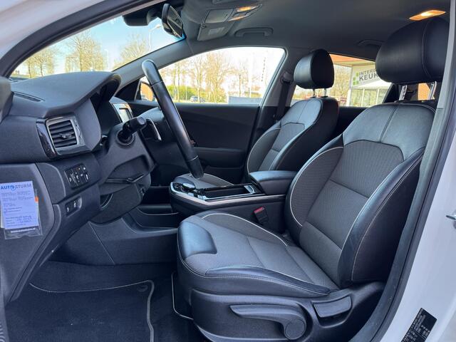 KIA e-Niro DynamicLine 64 kWh | Navigatie | Camera | Apple Carplay/Android Auto | JBL Audio | Adapt. Cruise Control | Keyless Entry | Rijklaarprijs!