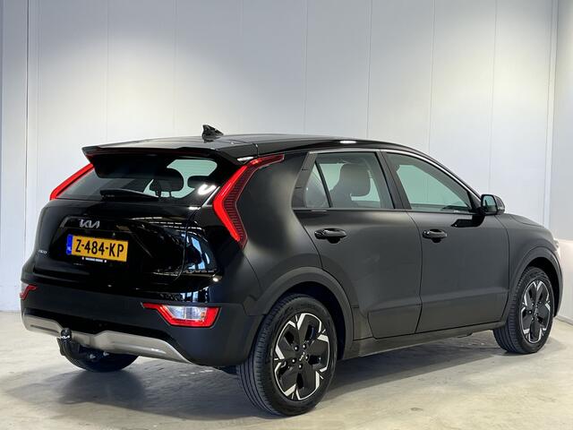KIA e-Niro EV Light Edition 64.8 kWh | Navigatie/Android/Apple Carplay | LM Velgen 17" | Cruise Control Adaptief | Trekhaak | Achteruitrijcamera |