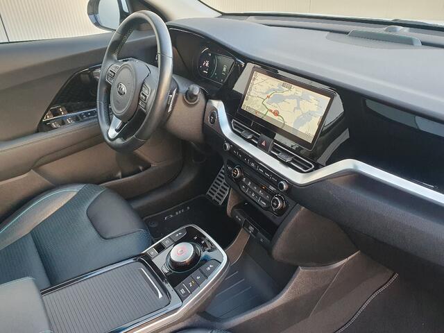 KIA e-Niro ExecutiveLine 64 kWh Navigatie, Leder, Schuifdak, Stoel/Stuurverwarming, Adaptive Cruisecontrol, Climate Control