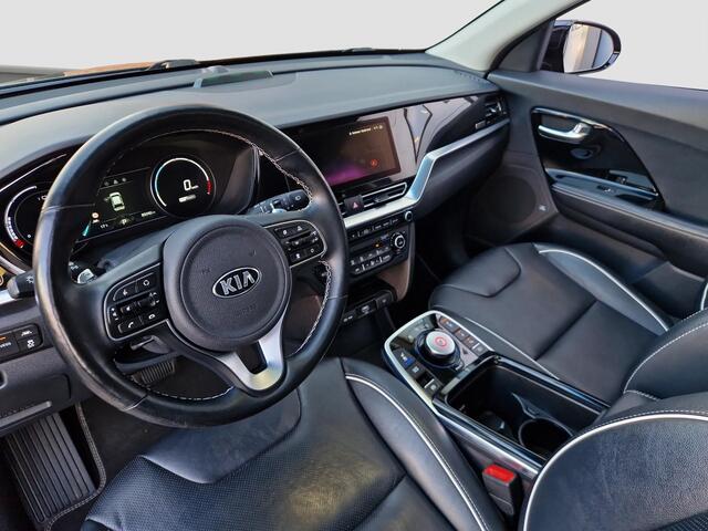 KIA e-Niro ExecutiveLine 64 kWh | Open Dak | Stoelventilatie | JBL | Leder | Adaptive Cruise | BSD |