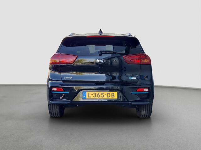 KIA e-Niro ExecutiveLine 64 kWh | Open Dak | Stoelventilatie | JBL | Leder | Adaptive Cruise | BSD |