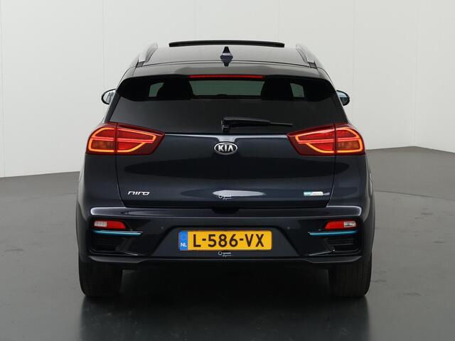 KIA e-Niro ExecutiveLine 64 kWh | Lederen Bekleding | JBL Audio | Dodehoekdetectie | Stoel/Stuurwielverwarming | Stoelventilatie | Elektrisch bedienbare bestuurdersstoel met geheugenfunctie