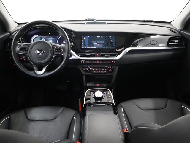 KIA e-Niro ExecutiveLine 64 kWh | Lederen Bekleding | JBL Audio | Dodehoekdetectie | Stoel/Stuurwielverwarming | Stoelventilatie | Elektrisch bedienbare bestuurdersstoel met geheugenfunctie