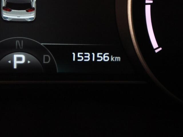 KIA e-Niro ExecutiveLine 64 kWh 400 km. actieradius! | Navigatie | Lederen bekleding |