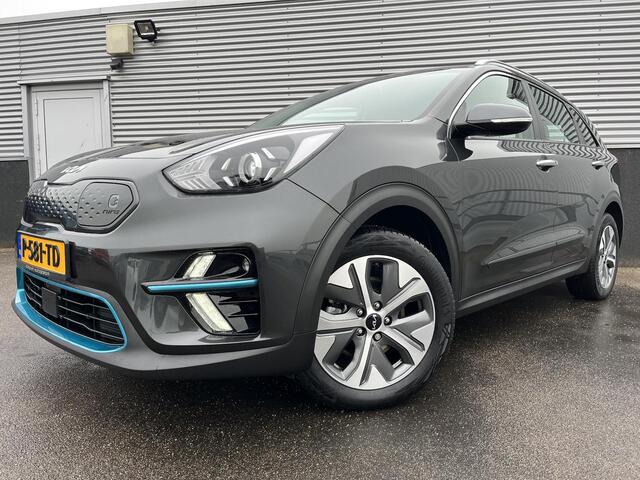 KIA e-Niro DynamicLine 64 kWh Navigatie, Achteruitrijcamera, parkeersensoren, Nieuw geleverd en dealeronderhouden, 1e eign. BTW-auto