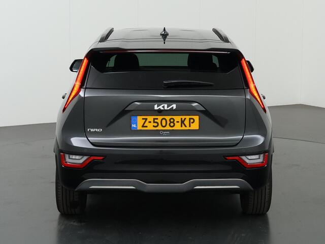 KIA e-Niro EV DynamicPlusLine 64.8 kWh | Panoramadak | Stoel/Stuurwielverwarming | Head-Up Display | Dodehoek detectie |