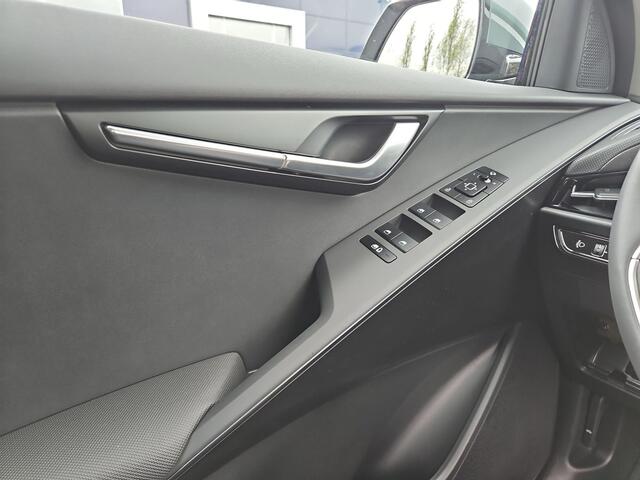 KIA e-Niro EV Air 64.8 kWh | NIEUWE AUTO | SNEL RIJDEN! | Parkeercamera | Navigatie | Climatronic | AndroidAuto / Apple Carplay | Leder |