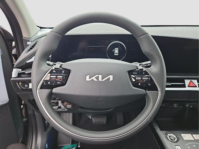 KIA e-Niro EV Air 64.8 kWh | NIEUWE AUTO | SNEL RIJDEN! | Parkeercamera | Navigatie | Climatronic | AndroidAuto / Apple Carplay | Leder |
