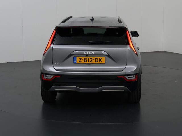 KIA e-Niro EV ExecutiveLine 64.8 kWh | Panoramadak | Harman/kardon audio | Stoelventilatie | Remote smart Parking | Elektrisch verstelb. bestuurdersstoel met geheugen |