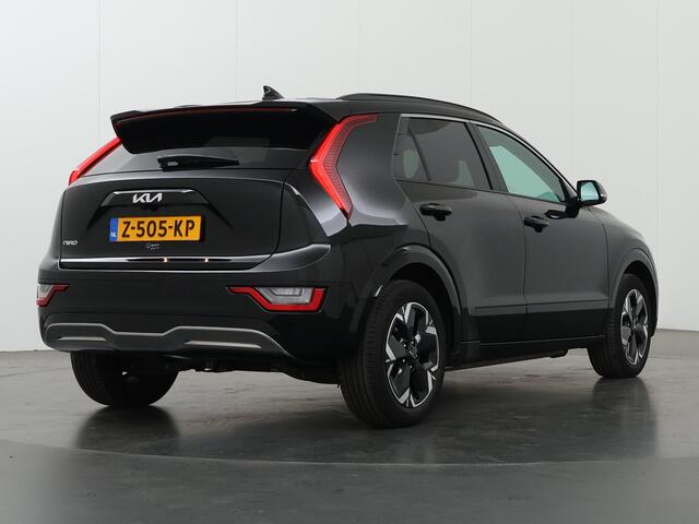 KIA e-Niro EV DynamicPlusLine 64.8 kWh | Panoramadak | Stoel/Stuurwielverwarming | Head-Up Display | Dodehoek detectie |