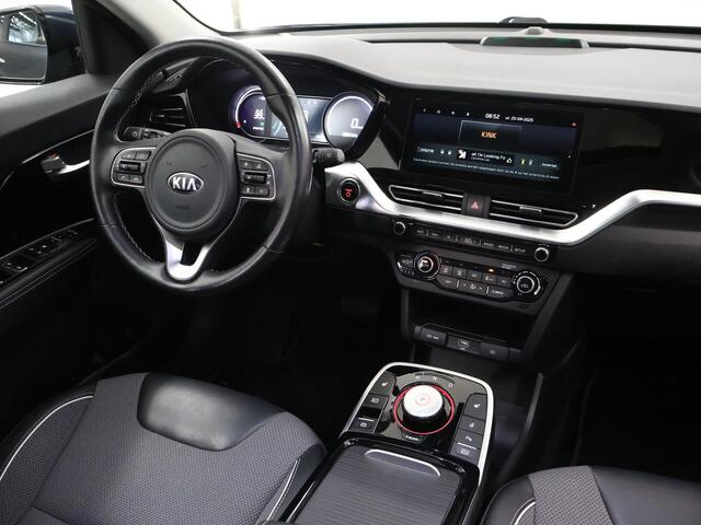 KIA e-Niro DynamicPlusLine 64 kWh | Panoramadak | Stoel/Stuurwielverwarming | Adaptieve Cruise Control | Keyless Go | LED Koplampen |