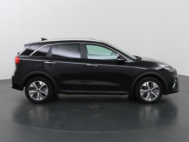 KIA e-Niro ExecutiveLine 64 kWh | JBL | Dodehoekdetectie | Stoel/Stuurwielverwarming | Elektrisch verstelb. bestuurdersstoel met geheugen | Stoelventilatie