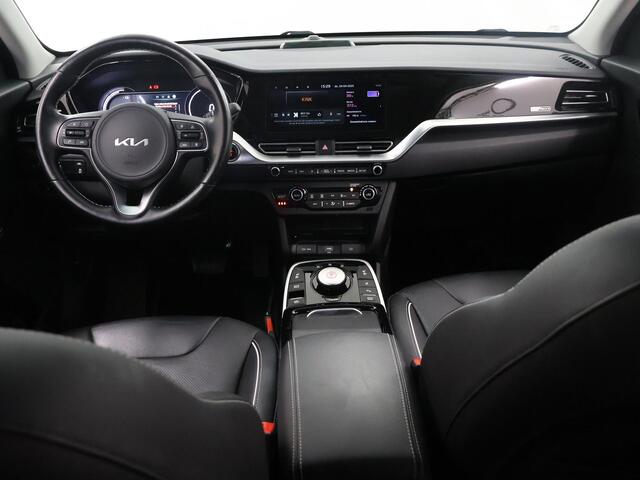 KIA e-Niro ExecutiveLine 64 kWh | JBL | Dodehoekdetectie | Stoel/Stuurwielverwarming | Elektrisch verstelb. bestuurdersstoel met geheugen | Stoelventilatie