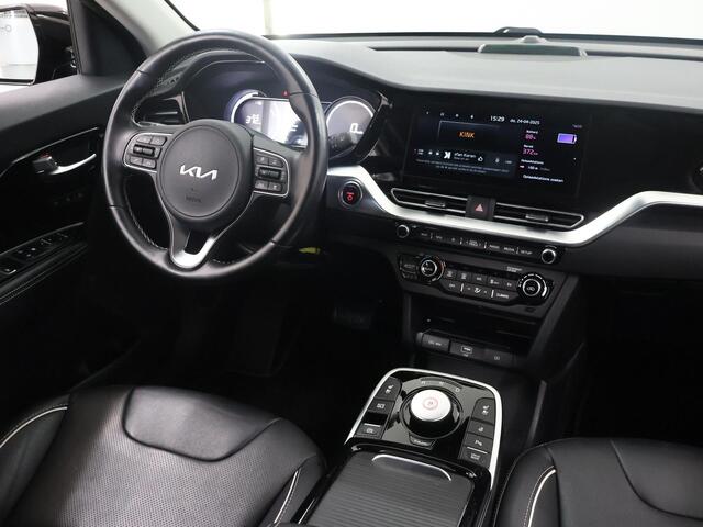 KIA e-Niro ExecutiveLine 64 kWh | JBL | Dodehoekdetectie | Stoel/Stuurwielverwarming | Elektrisch verstelb. bestuurdersstoel met geheugen | Stoelventilatie