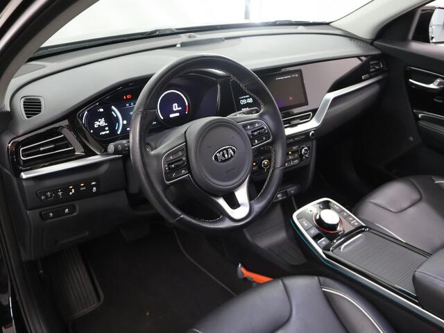 KIA e-Niro ExecutiveLine 64 kWh | Panoramadak | Lederen Bekleding | JBL Audio | Dodehoekdetectie | Stoel/Stuurwielverwarming | Stoelventilatie | elektrisch bedienbare bestuurdersstoel met geheugenfunctie |
