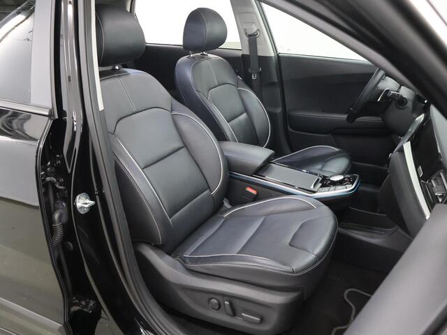 KIA e-Niro ExecutiveLine 64 kWh | Panoramadak | Lederen Bekleding | JBL Audio | Dodehoekdetectie | Stoel/Stuurwielverwarming | Stoelventilatie | elektrisch bedienbare bestuurdersstoel met geheugenfunctie |