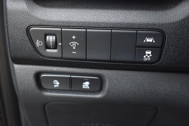 KIA e-Niro Edition 64kWh 3-Fase ECC Cr.Control-Adapt. Navi+Camera+BT Stoel+StuurVerw. Trekhaak 17"LMV Tot 10Jr. Kia-Garantie