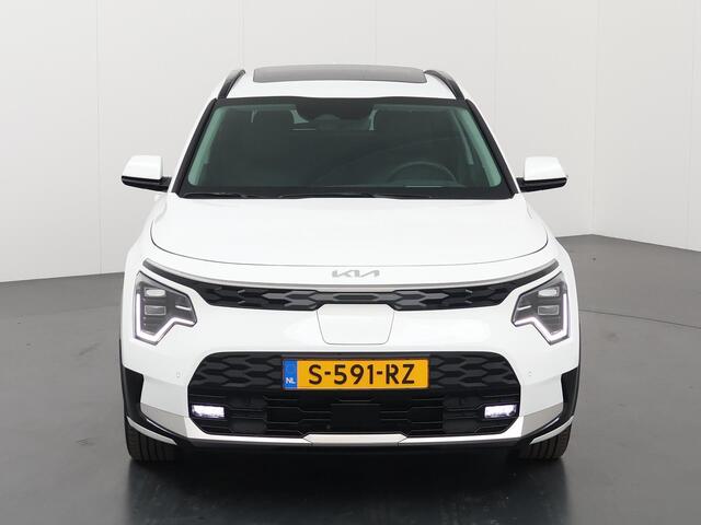 KIA e-Niro EV DynamicPlusLine 64.8 kWh | Panoramadak | Stoel/Stuurwielverwarming | Head-Up Display | Elektrische achterklep | Dodehoek detectie