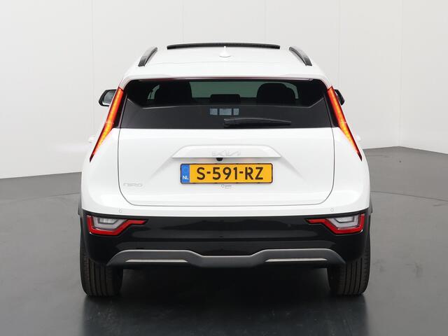 KIA e-Niro EV DynamicPlusLine 64.8 kWh | Panoramadak | Stoel/Stuurwielverwarming | Head-Up Display | Elektrische achterklep | Dodehoek detectie
