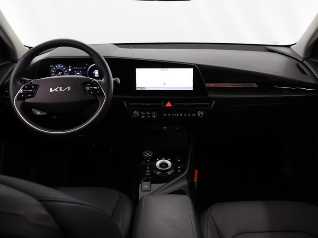 KIA e-Niro EV DynamicPlusLine 64.8 kWh | Panoramadak | Stoel/Stuurwielverwarming | Head-Up Display | Elektrische achterklep | Dodehoek detectie