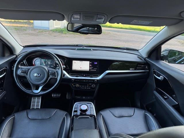KIA e-Niro EXECUTIVELINE 64KWH 3FASE/ACARPLAY/CAM/FABRIEKSGARANTIE