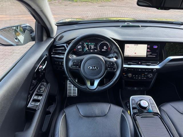 KIA e-Niro EXECUTIVELINE 64KWH 3FASE/ACARPLAY/CAM/FABRIEKSGARANTIE