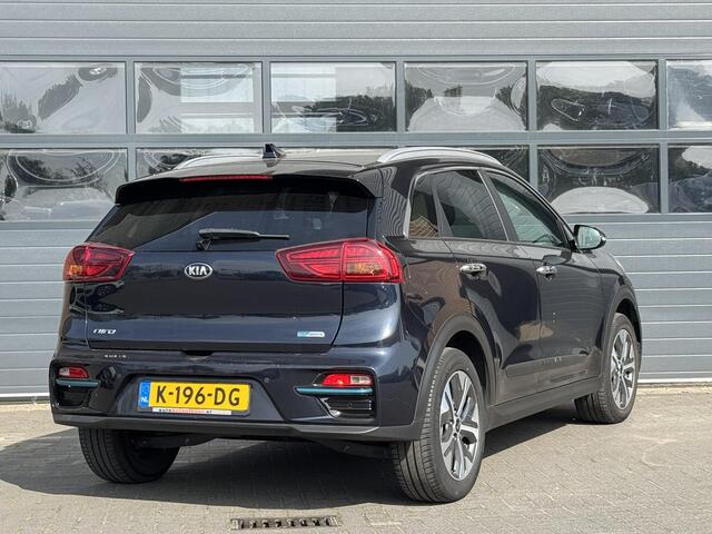 KIA e-Niro EXECUTIVELINE 64 KWH I 3 FASE I SOH 100% I FACELIFT MODEL I APPLE/ANDROID I PARKEERCAMERA I CLIMATE CONTROL I CRUISE CONTROL