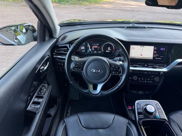 KIA e-Niro EXECUTIVELINE 64KWH 3FASE/ACARPAY/LED/FABRIEKSGARANTIE