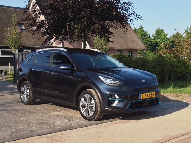KIA e-Niro ExecutiveLine 64 kWh | Panoramadak | Camera | Apple Carplay | Cruise Control | JBL |