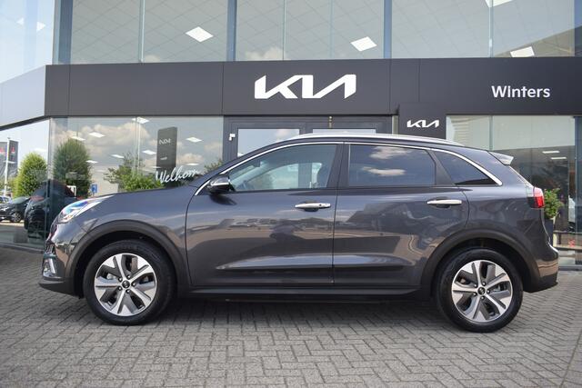 KIA e-Niro ExecutiveLine 64 kWh 3-Fase | Cruise Control Adaptief | Navigatie | Camera | Leder | Stoel+StuurVerwarming | Trekhaak | Tot 10Jr. Kia-Garantie