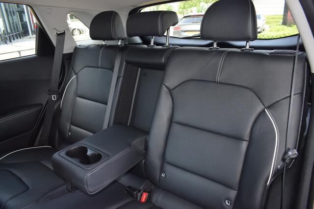 KIA e-Niro ExecutiveLine 64 kWh 3-Fase | Cruise Control Adaptief | Navigatie | Camera | Leder | Stoel+StuurVerwarming | Trekhaak | Tot 10Jr. Kia-Garantie
