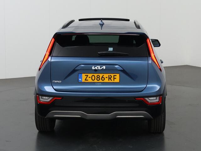 KIA e-Niro EV ExecutiveLine 64.8 kWh | Navigatie | Parkeercamera | Stoelverwarming/verkoeling | Keyless Go |