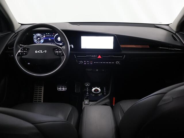 KIA e-Niro EV ExecutiveLine 64.8 kWh | Navigatie | Parkeercamera | Stoelverwarming/verkoeling | Keyless Go |