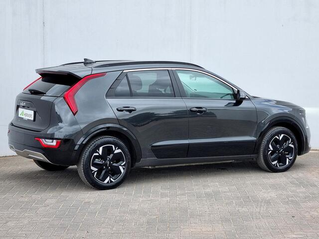 KIA e-Niro DynamicLine 64 kWh Automaat / Navigatie / Camera / Cruise Control Adaptief / Stoelverwarming / Stuurverwarming