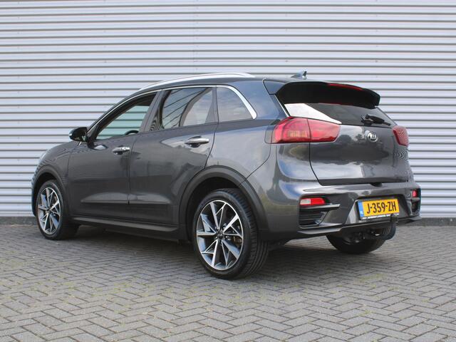 KIA e-Niro ExecutiveLine 64 kWh | Trekhaak | Warmtepomp | Stuur-/stoelverwarming v+a | Stoelventilatie | Cruise adapt. | 18" LM | Leder | Camera |