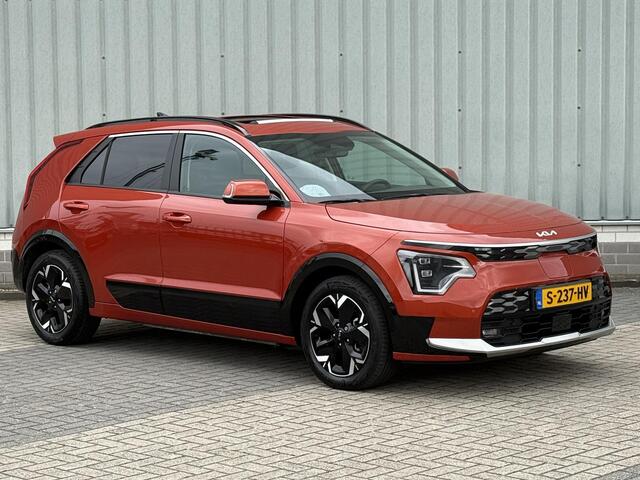 KIA e-Niro EV DynamicPlusLine 64.8 kWh / 1e Eigenaar / Dealer Onderhouden / Fabrieksgarantie t/m 03-02-2031 / Stoel & Stuurverwarming / Elektrische Achterklep / Adaptieve Cruise Control / Schuif- & Kanteldak / Navigatie / Origineel Nederlands / Achteruitrijcamera / 