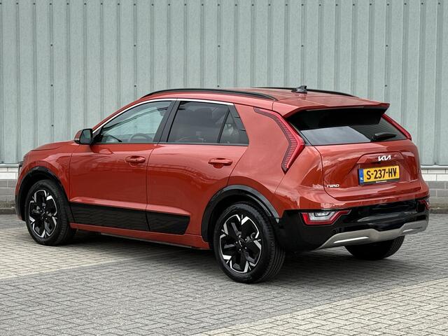 KIA e-Niro EV DynamicPlusLine 64.8 kWh / 1e Eigenaar / Dealer Onderhouden / Fabrieksgarantie t/m 03-02-2031 / Stoel & Stuurverwarming / Elektrische Achterklep / Adaptieve Cruise Control / Schuif- & Kanteldak / Navigatie / Origineel Nederlands / Achteruitrijcamera / 