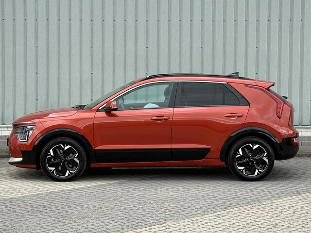 KIA e-Niro EV DynamicPlusLine 64.8 kWh / 1e Eigenaar / Dealer Onderhouden / Fabrieksgarantie t/m 03-02-2031 / Stoel & Stuurverwarming / Elektrische Achterklep / Adaptieve Cruise Control / Schuif- & Kanteldak / Navigatie / Origineel Nederlands / Achteruitrijcamera / 